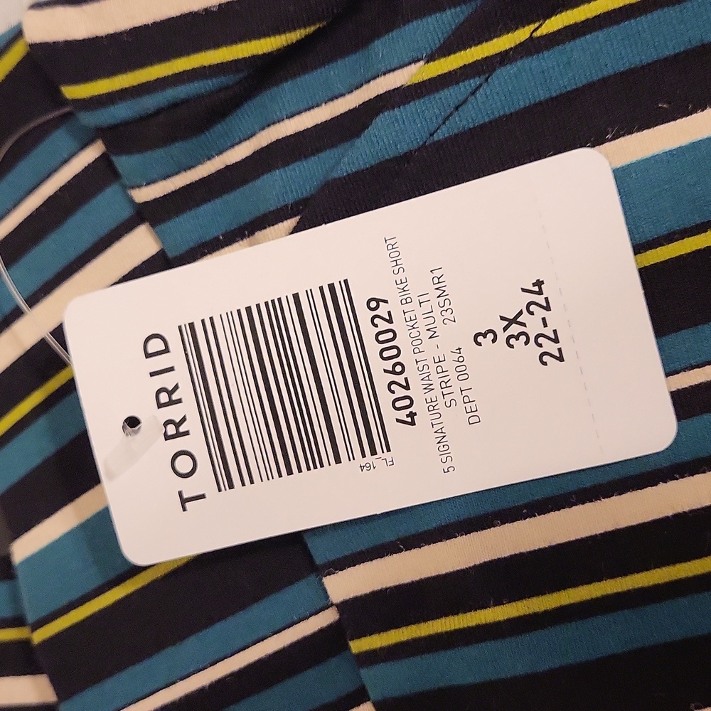 NWT Torrid 3x Black and Green Striped Bike Shorts with Pockets - Picture 7 of 13